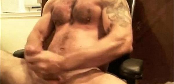  Muscular guy wanks and cums strong..I&039;m on Gforgay.com
